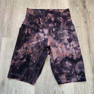 Lululemon Align High-Rise Short Size 2 Tie Dye Color Purple and Black